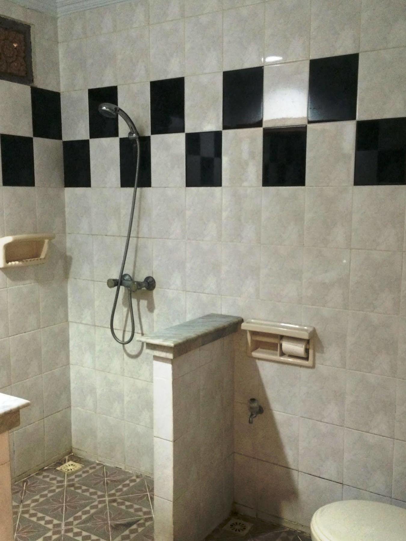 Sri Ratu Hotel レギャン エクステリア 写真