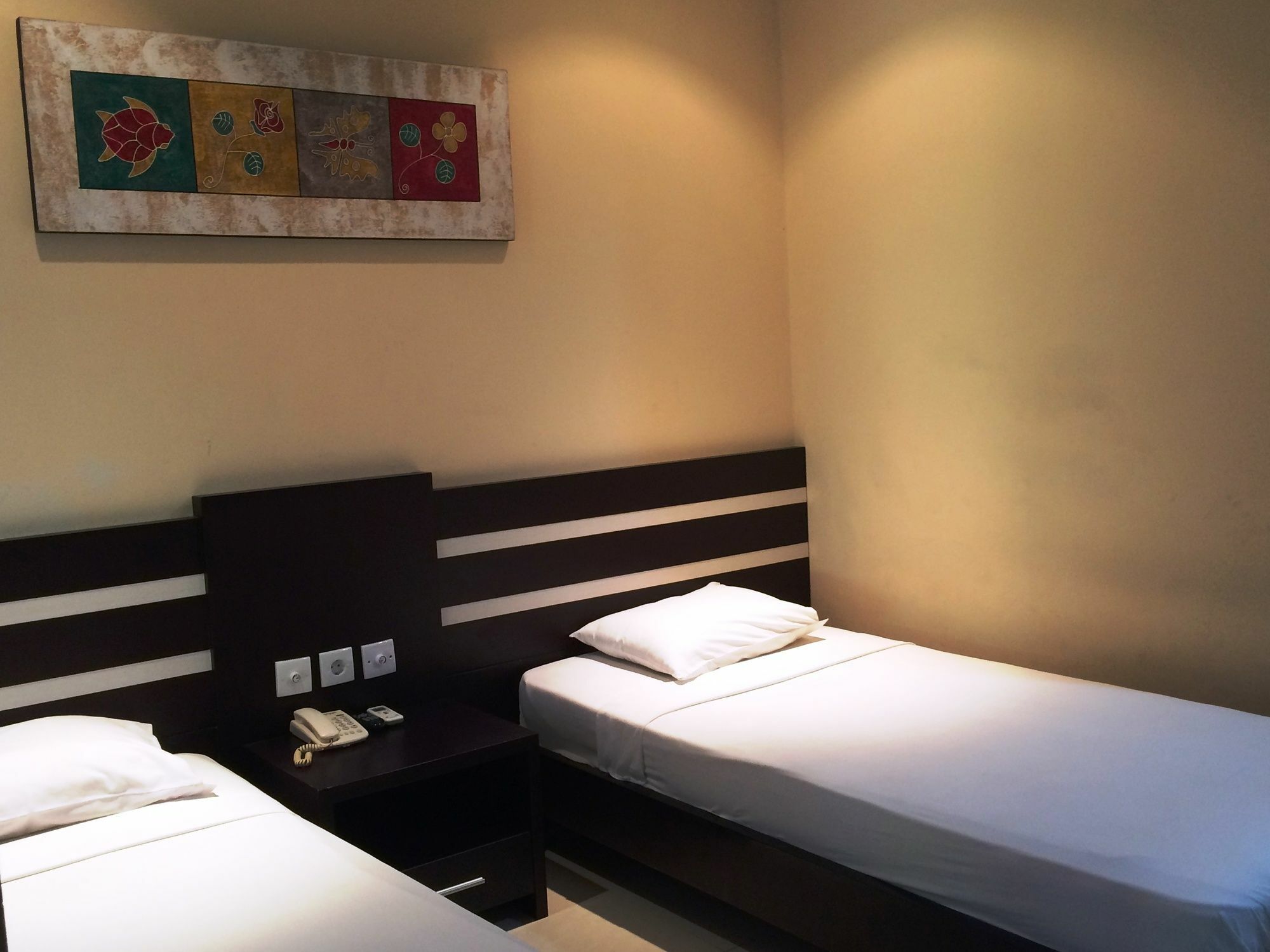 Sri Ratu Hotel レギャン エクステリア 写真