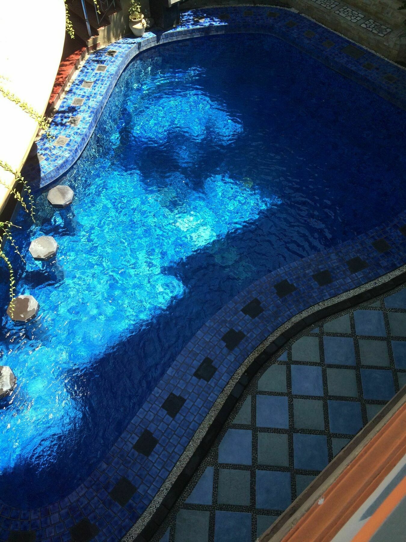 Sri Ratu Hotel レギャン エクステリア 写真