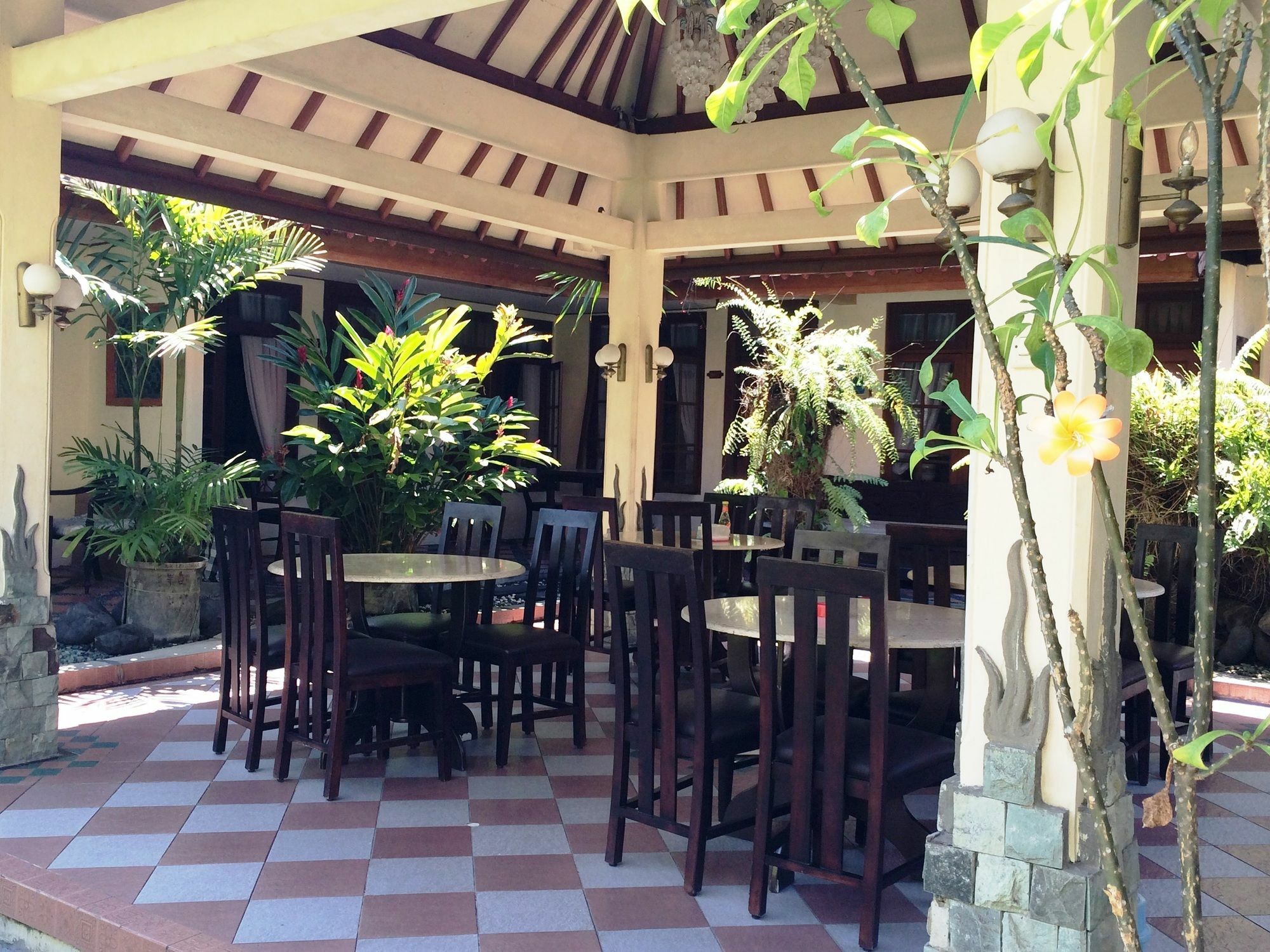 Sri Ratu Hotel レギャン エクステリア 写真